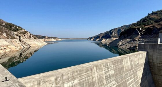 deeper reservoirs are more stable